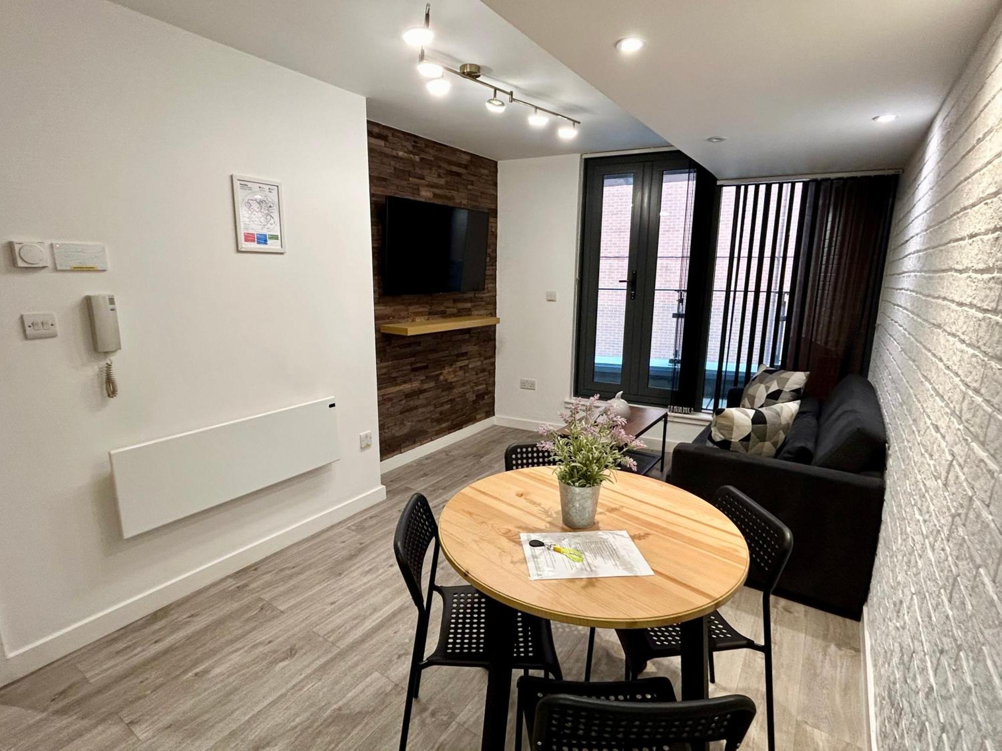One Bed Apartment - City Centre Manchester Exterior photo